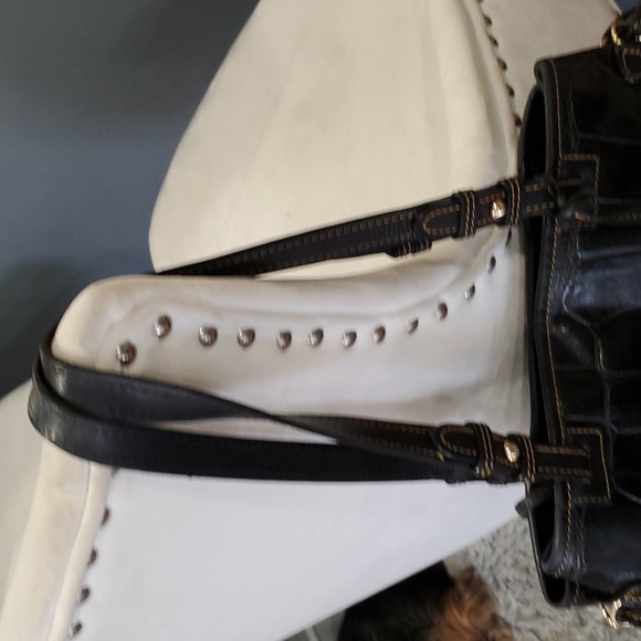 Dooney & Bourke black leather croc embossed shoulder bag - Picture 8 of 15